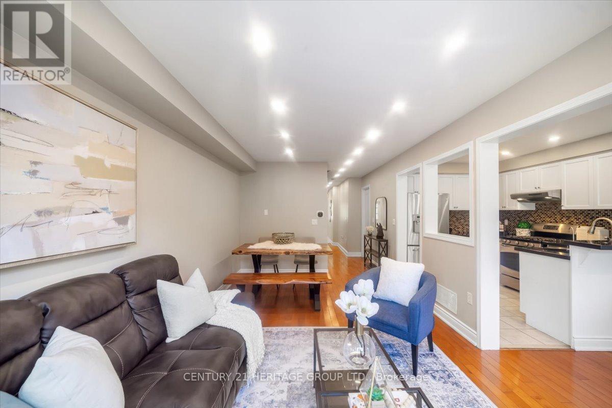 3954 Coachman Circle, Mississauga (Churchill Meadows), Ontario  L5M 6R3 - Photo 13 - W12465253