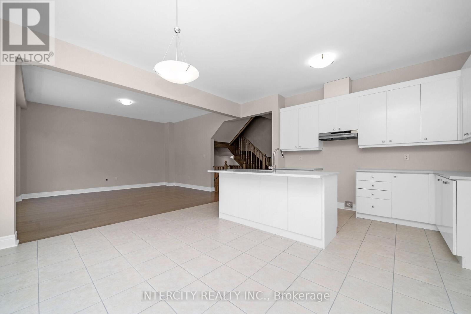 23 Kessler Drive, Brampton, Ontario  L6R 4G2 - Photo 12 - W12465282