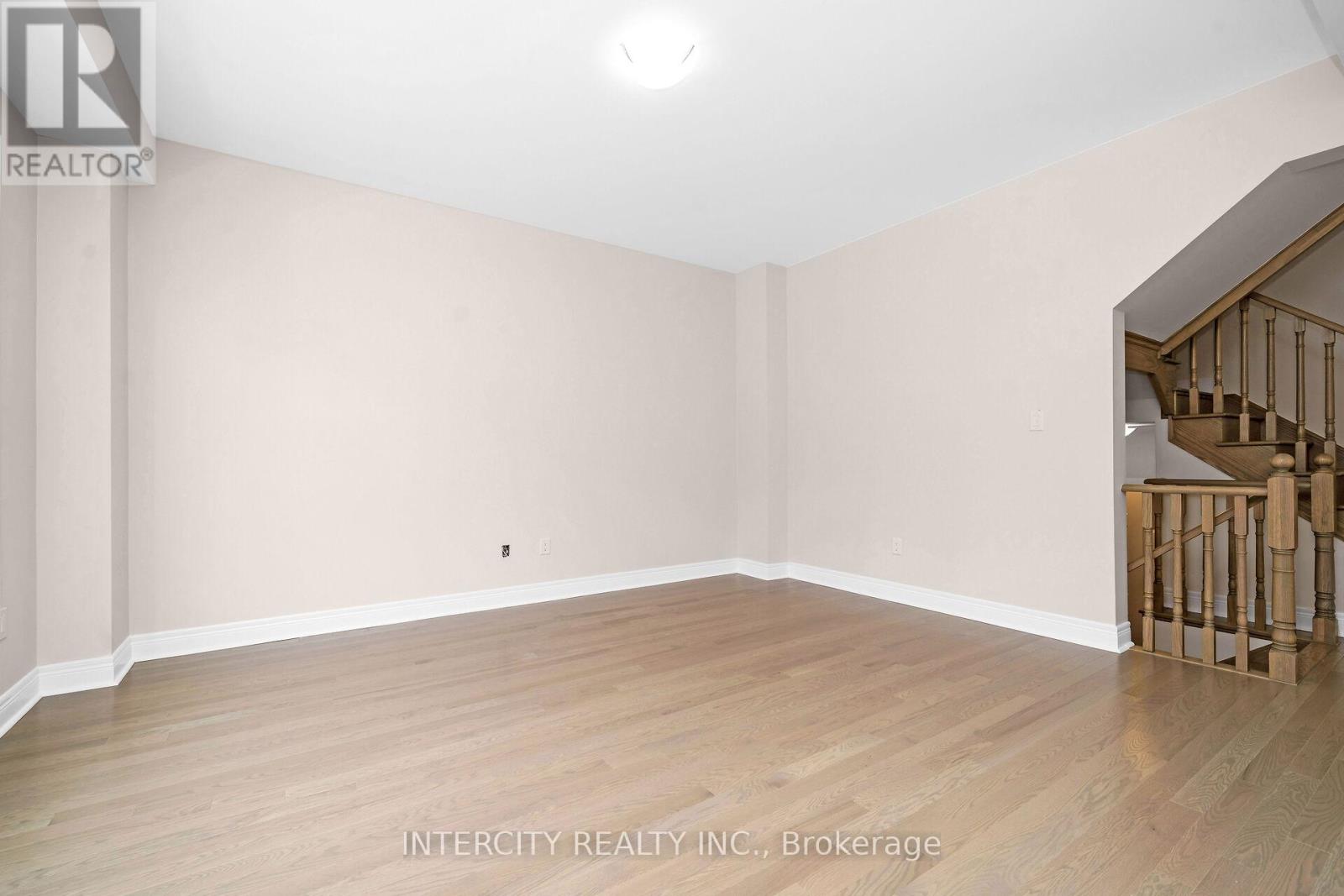 23 Kessler Drive, Brampton, Ontario  L6R 4G2 - Photo 7 - W12465282