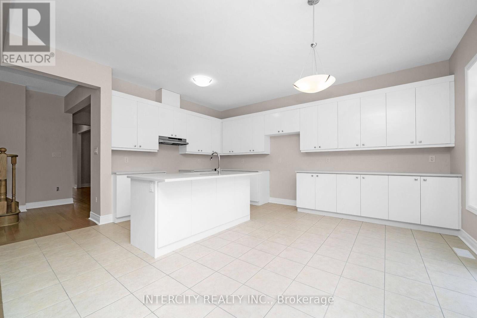 23 Kessler Drive, Brampton, Ontario  L6R 4G2 - Photo 9 - W12465282