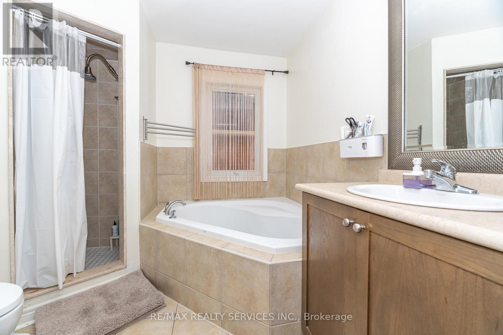 12 Rainy Dale Road, Brampton, Ontario  L6V 4S7 - Photo 27 - W12465290