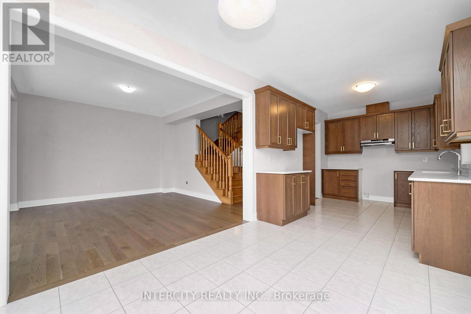 Lot 176 - 45 Keyworth Crescent, Brampton, Ontario  L6R 4E9 - Photo 12 - W12465291