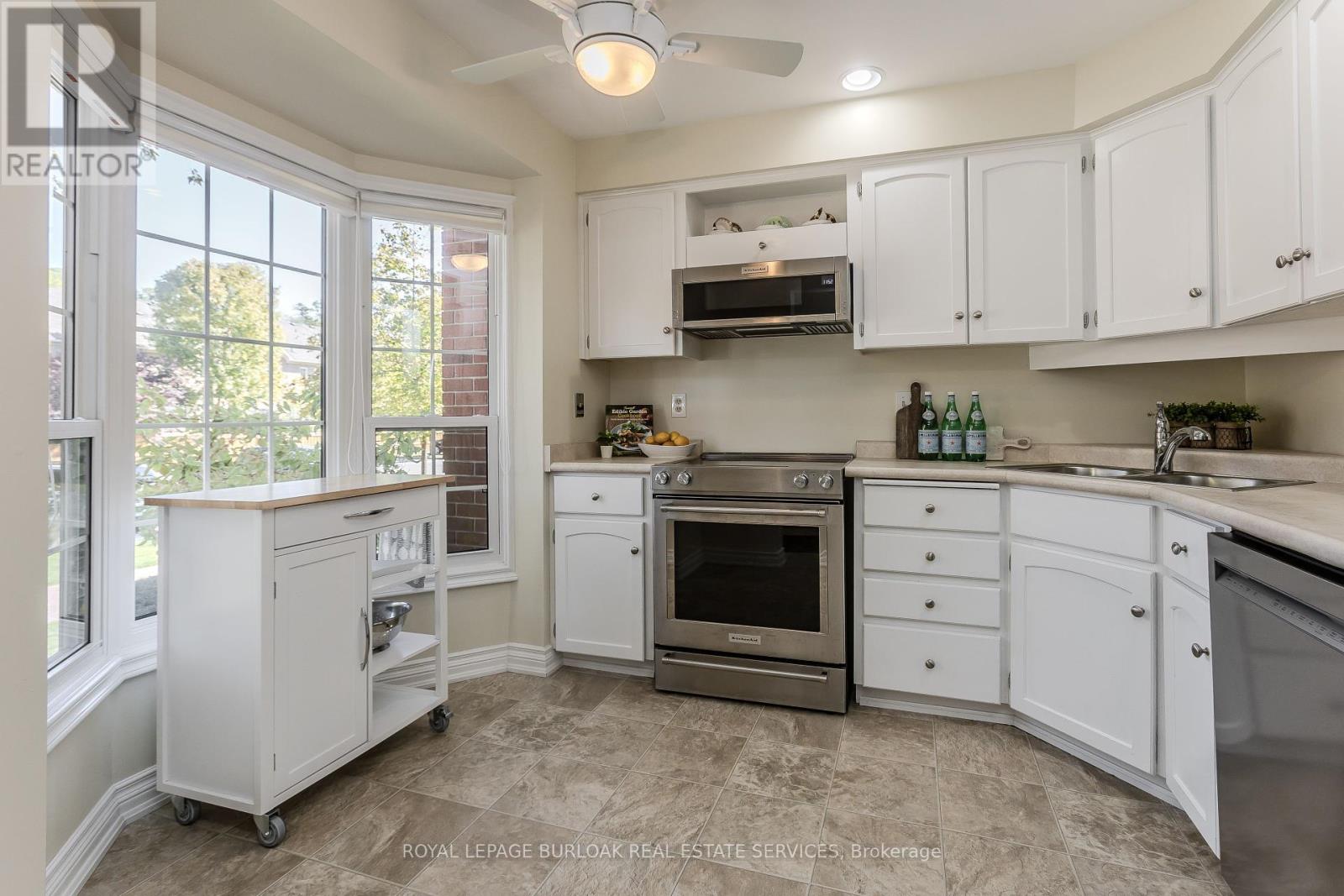 5 - 2390 Woodward Avenue, Burlington (Brant), Ontario  L7R 1T9 - Photo 6 - W12465293
