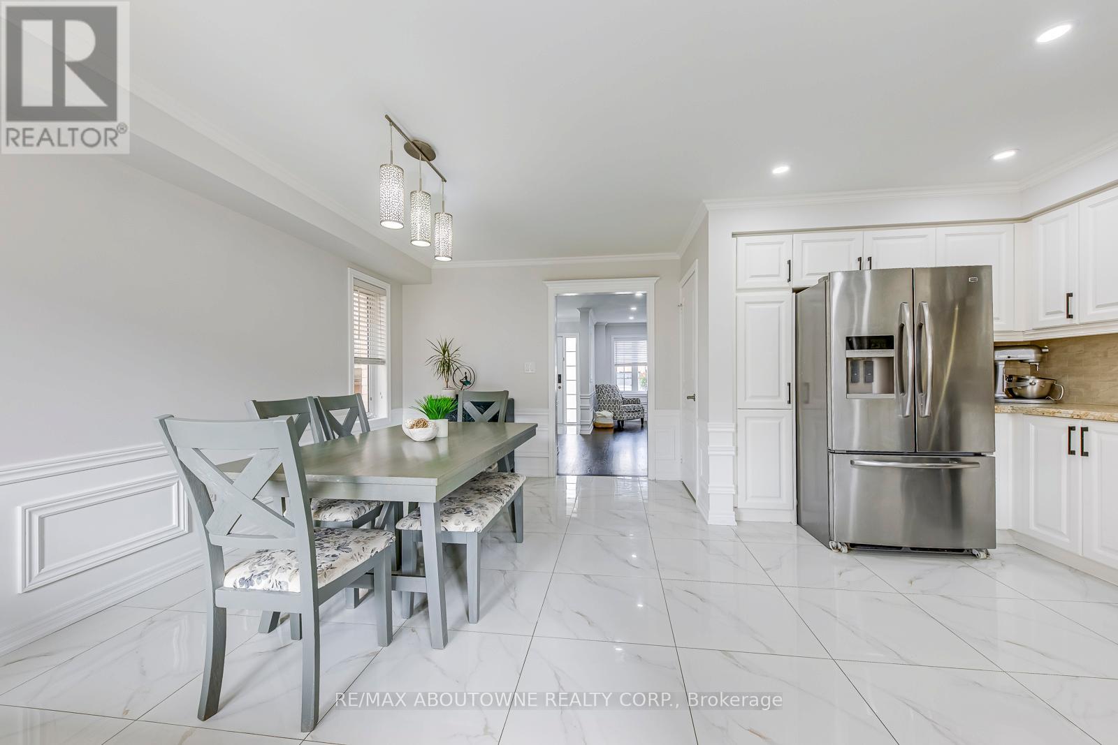 3100 Robert Brown Boulevard, Oakville, Ontario  L6M 4L7 - Photo 12 - W12465318