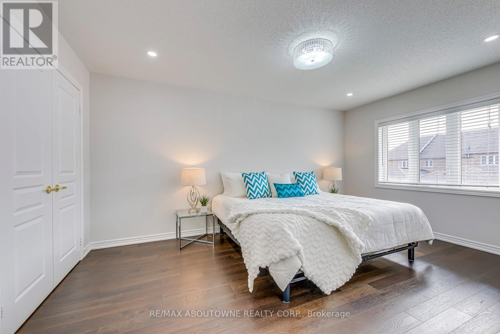 3100 Robert Brown Boulevard, Oakville, Ontario  L6M 4L7 - Photo 22 - W12465318