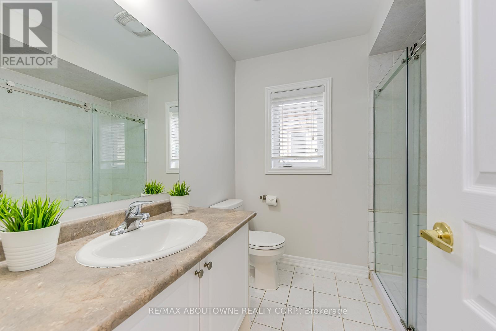 3100 Robert Brown Boulevard, Oakville, Ontario  L6M 4L7 - Photo 30 - W12465318