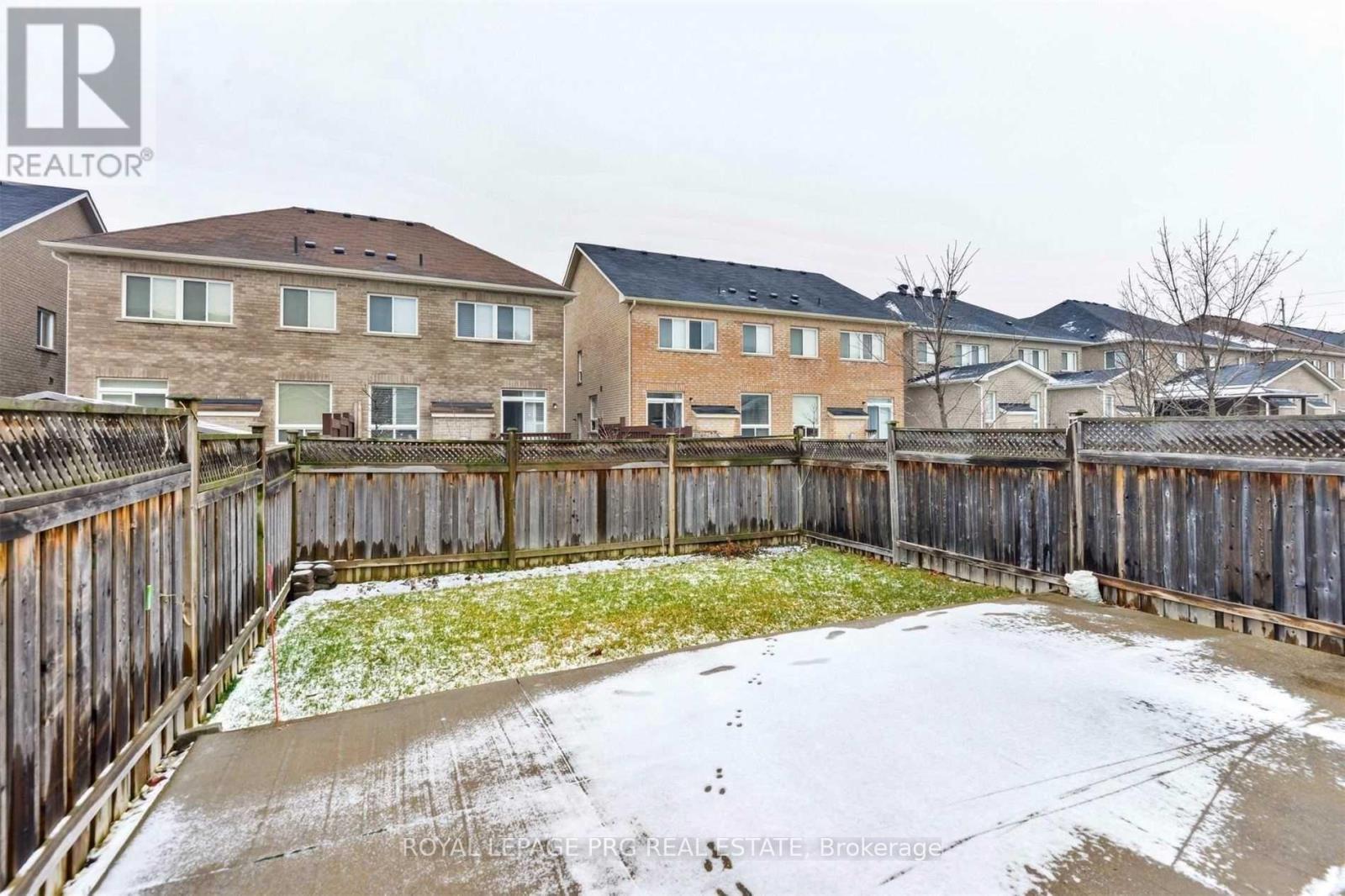 112 Everingham Circle, Brampton, Ontario  L6R 0R9 - Photo 10 - W12465321
