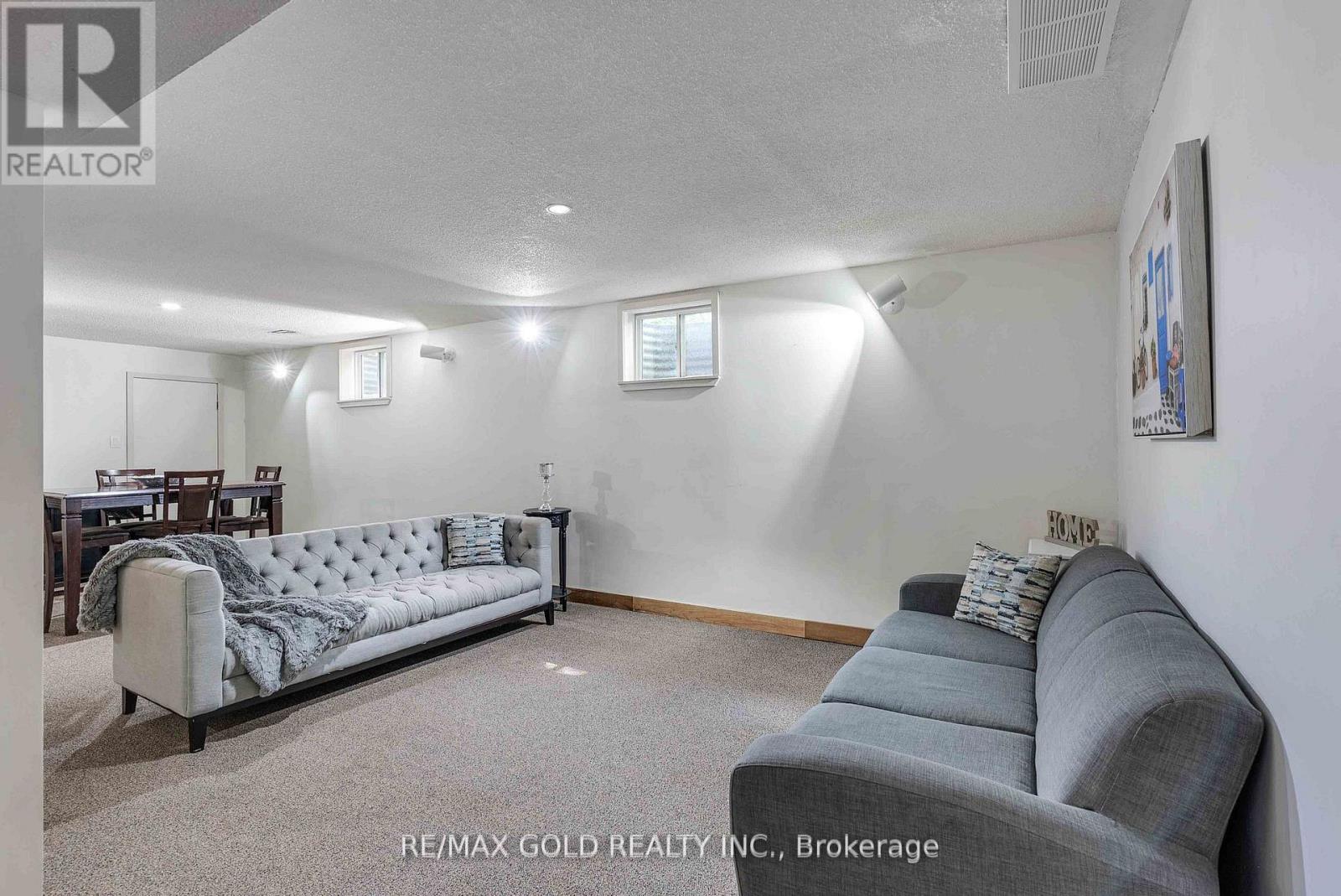 52 Palmer Circle, Caledon (Palgrave), Ontario  L7E 0A5 - Photo 35 - W12465329