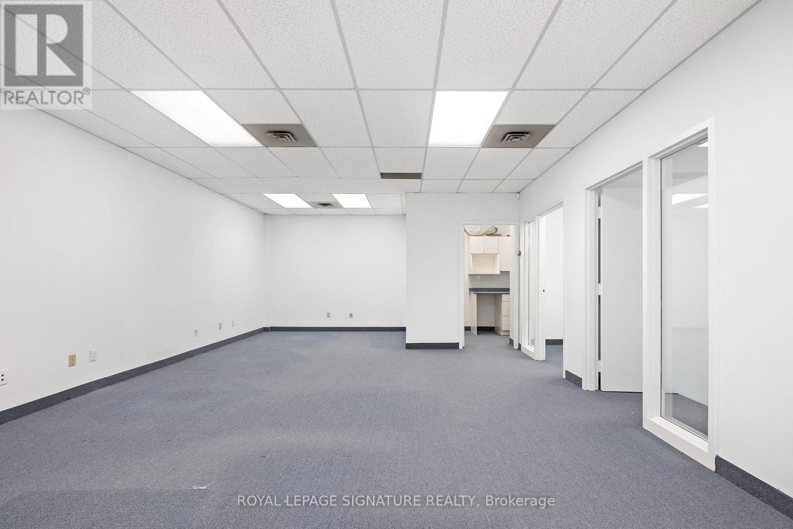 2 - 2285 Dunwin Drive, Mississauga, Ontario  L5L 3S3 - Photo 5 - W12465337
