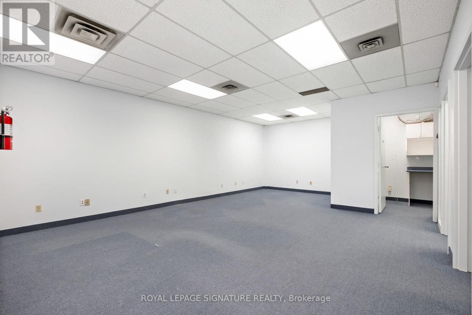 2 - 2285 Dunwin Drive, Mississauga, Ontario  L5L 3S3 - Photo 6 - W12465337
