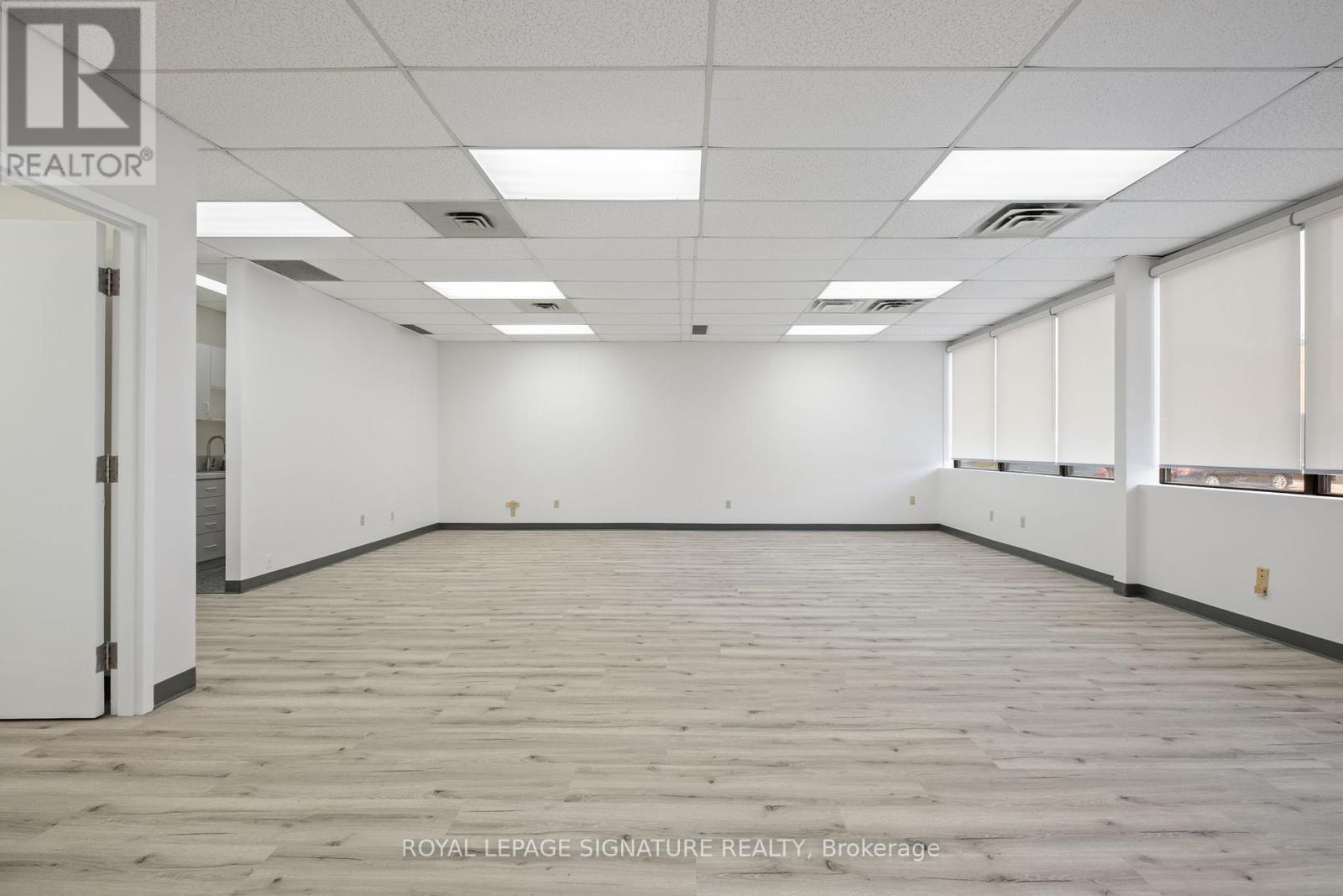14 - 2285 Dunwin Drive, Mississauga, Ontario  L5L 3S3 - Photo 2 - W12465361