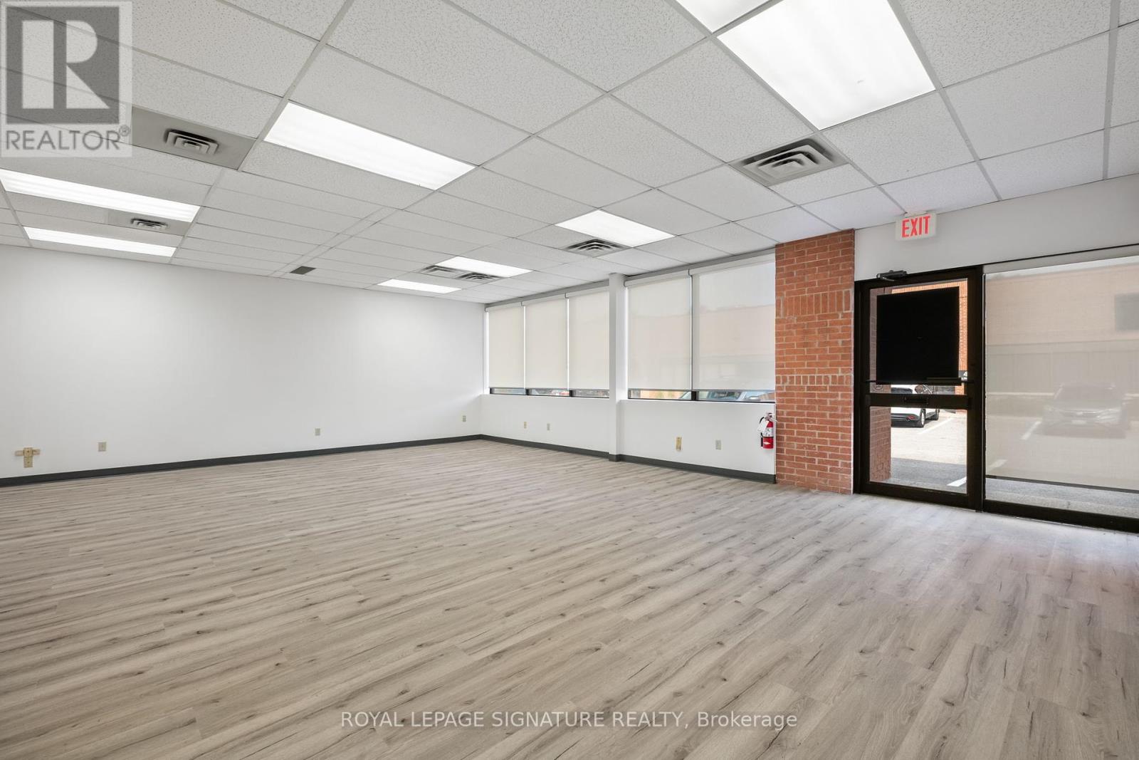 14 - 2285 Dunwin Drive, Mississauga, Ontario  L5L 3S3 - Photo 3 - W12465361