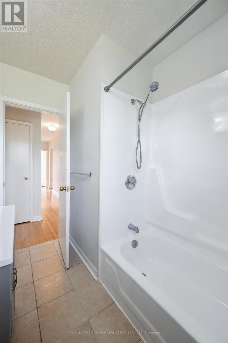 2237 Joyce Street, Burlington, Ontario  L7R 2B6 - Photo 20 - W12465363