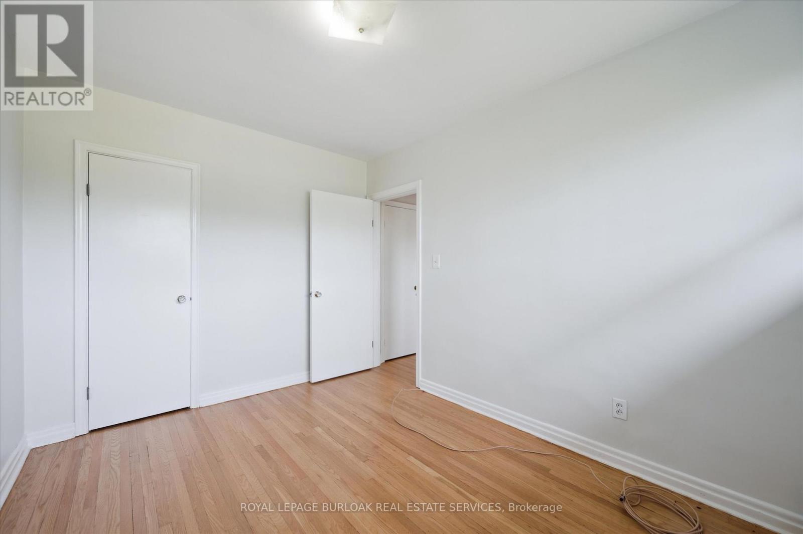2237 Joyce Street, Burlington, Ontario  L7R 2B6 - Photo 22 - W12465363