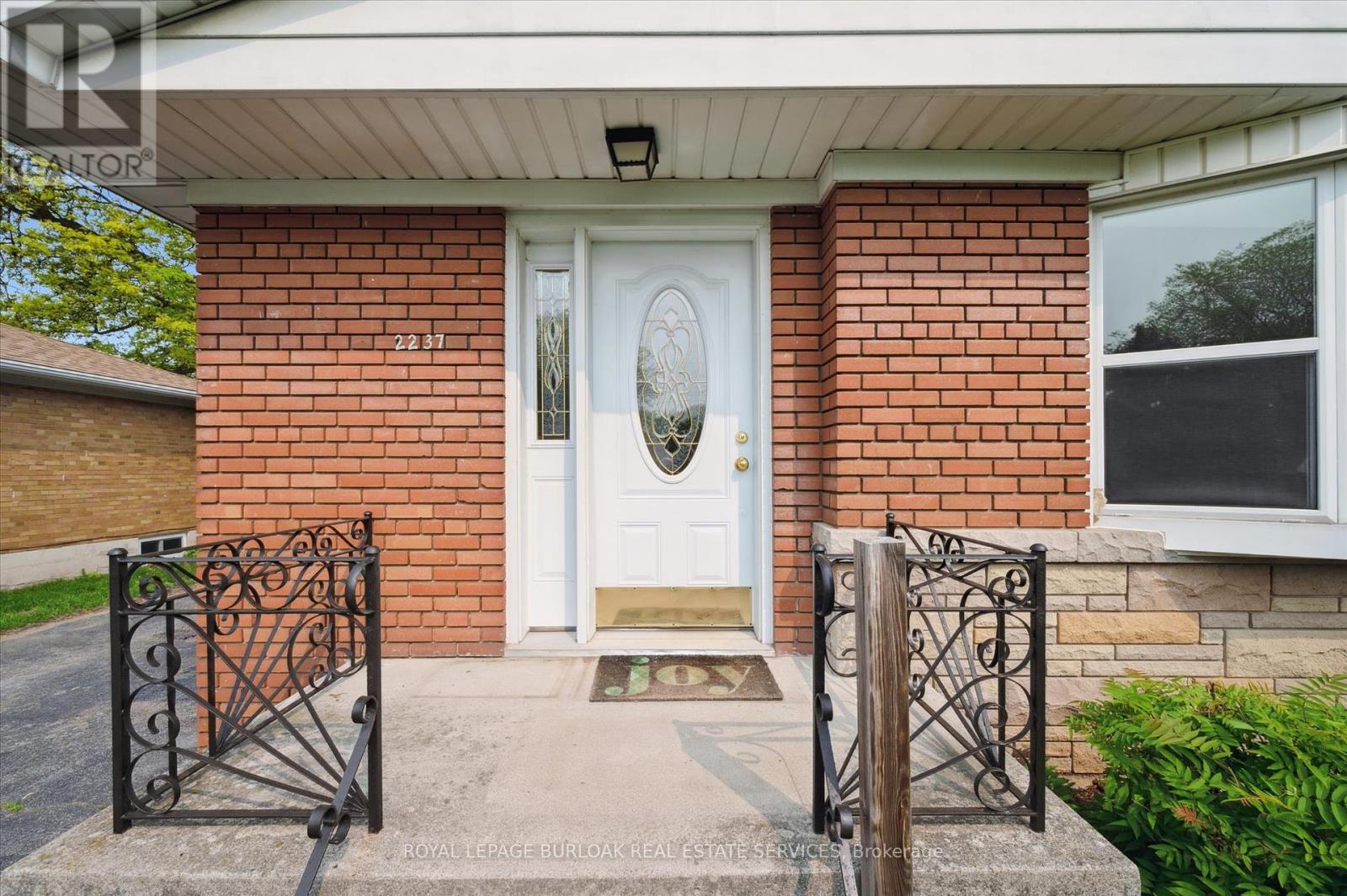 2237 Joyce Street, Burlington, Ontario  L7R 2B6 - Photo 6 - W12465363