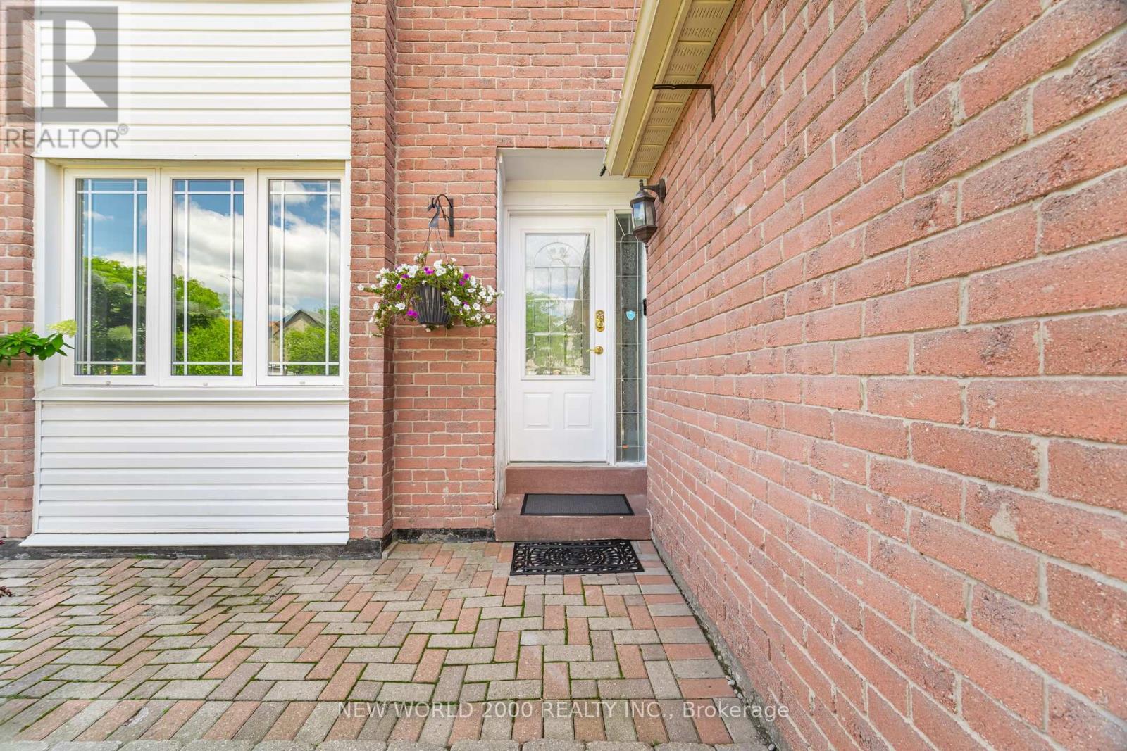 7221 Danton Promenade, Mississauga, Ontario  L5N 5C5 - Photo 3 - W12465365