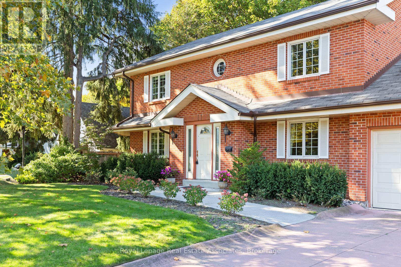 2235 BENNINGTON GATE, Oakville, Ontario