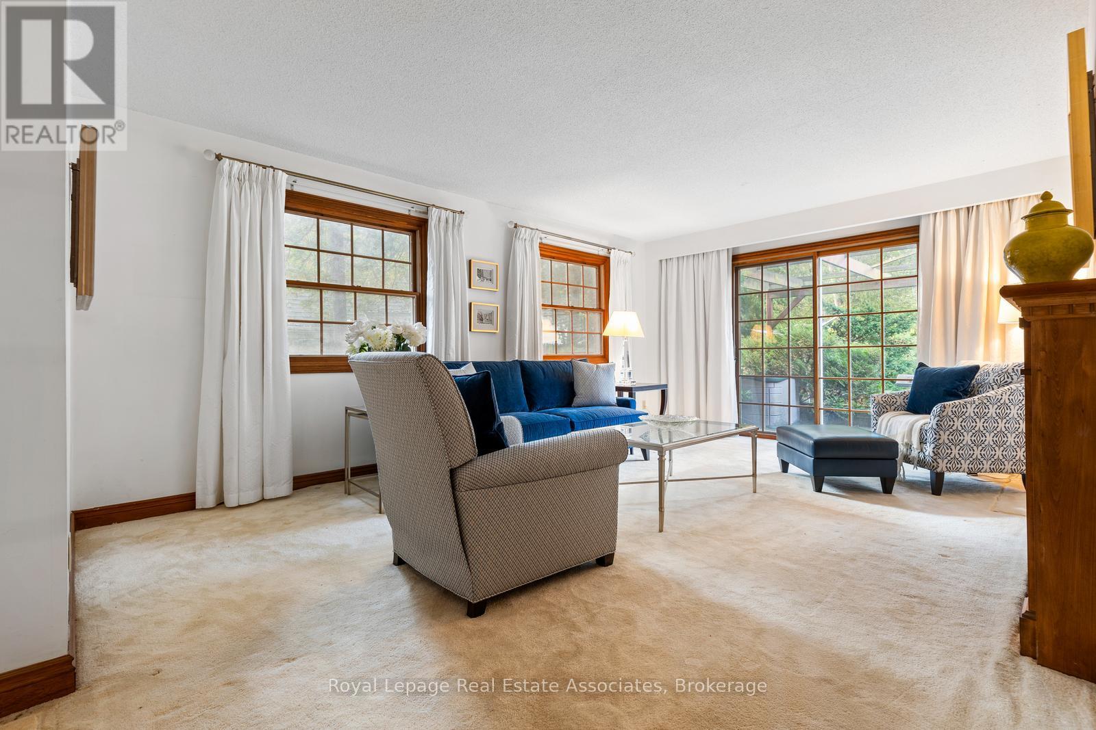 2235 Bennington Gate, Oakville, Ontario  L6J 5Z3 - Photo 7 - W12465379
