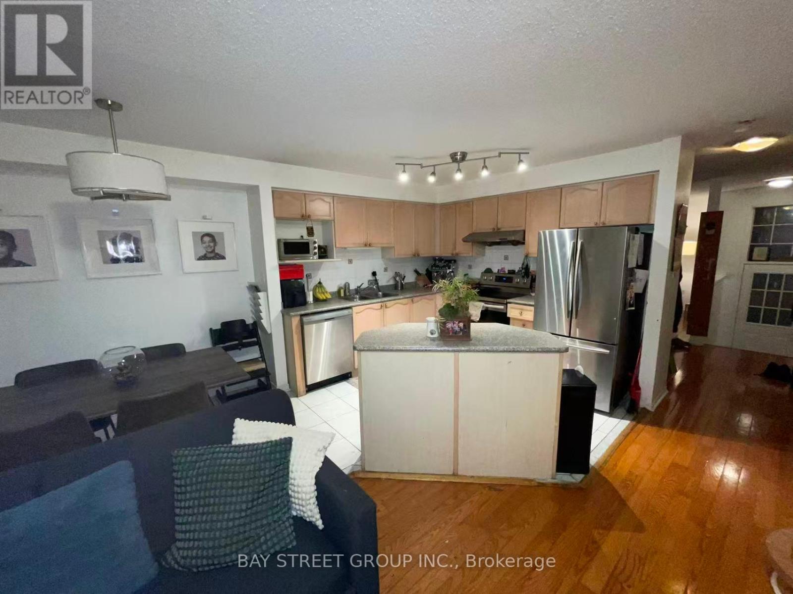 48 - 5530 Glen Erin Drive, Mississauga, Ontario  L5M 6E8 - Photo 8 - W12465412