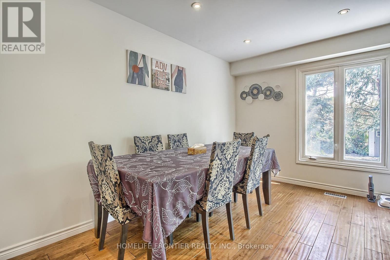 256 Ross Lane, Oakville, Ontario  L6H 5E5 - Photo 26 - W12465422
