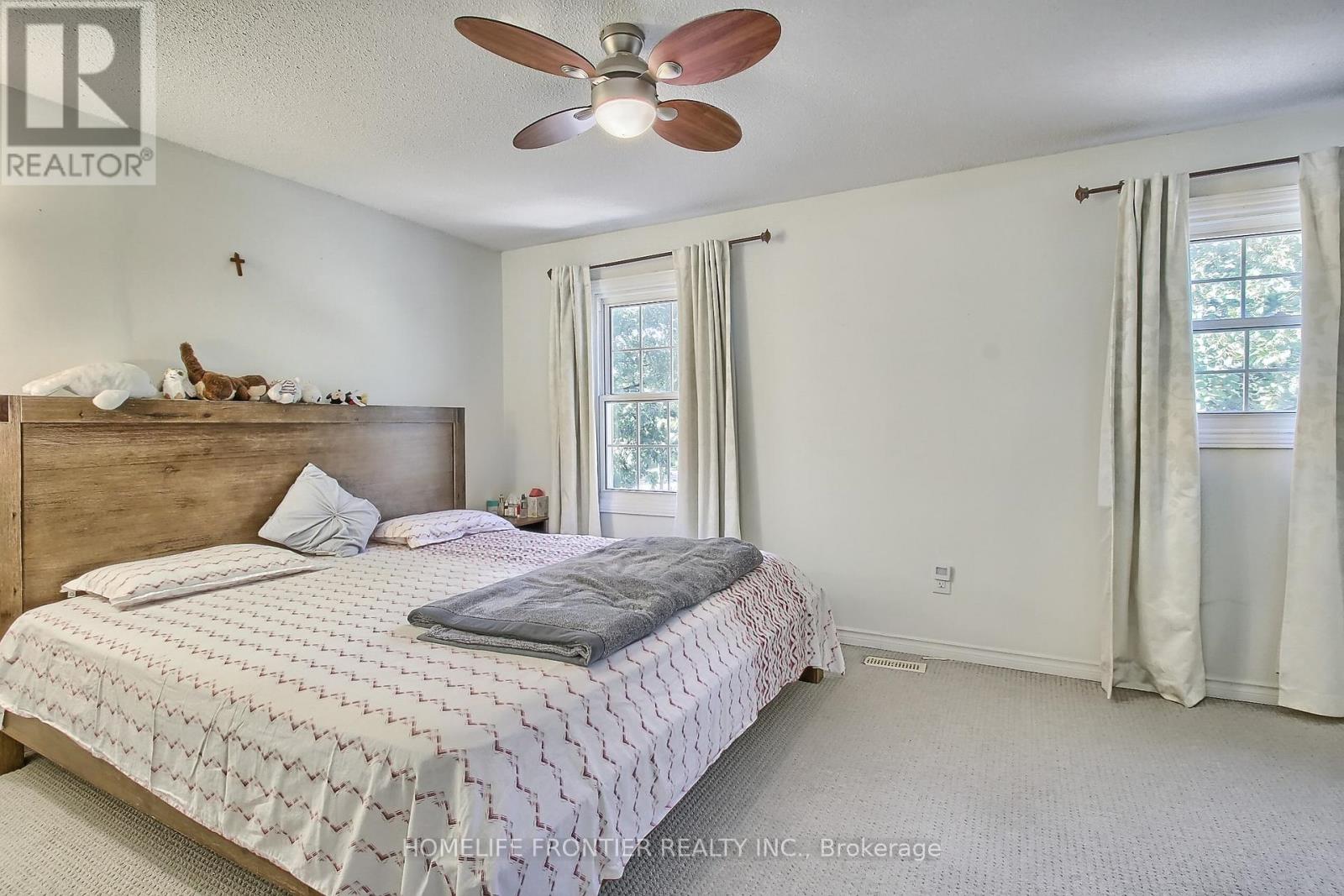 256 Ross Lane, Oakville, Ontario  L6H 5E5 - Photo 30 - W12465422