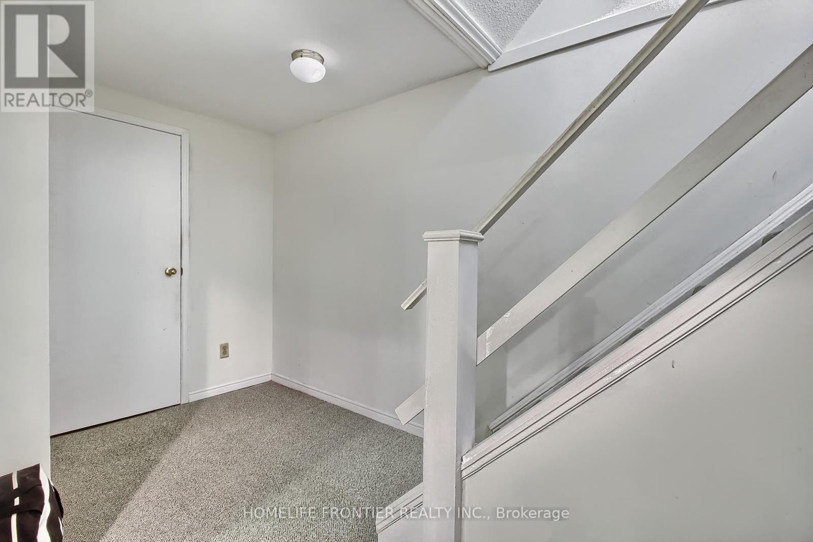 256 Ross Lane, Oakville, Ontario  L6H 5E5 - Photo 38 - W12465422