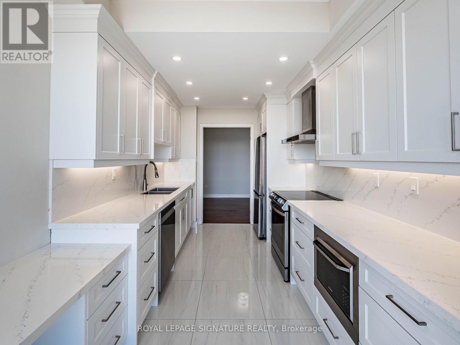2204 - 24 Hanover Road, Brampton, Ontario  L6S 5K8 - Photo 16 - W12465454