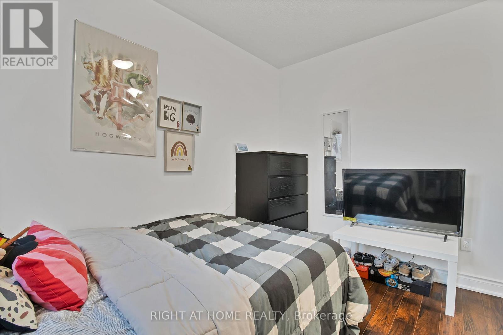 31 Judy Sgro Avenue, Toronto, Ontario  M3L 0A8 - Photo 15 - W12465457