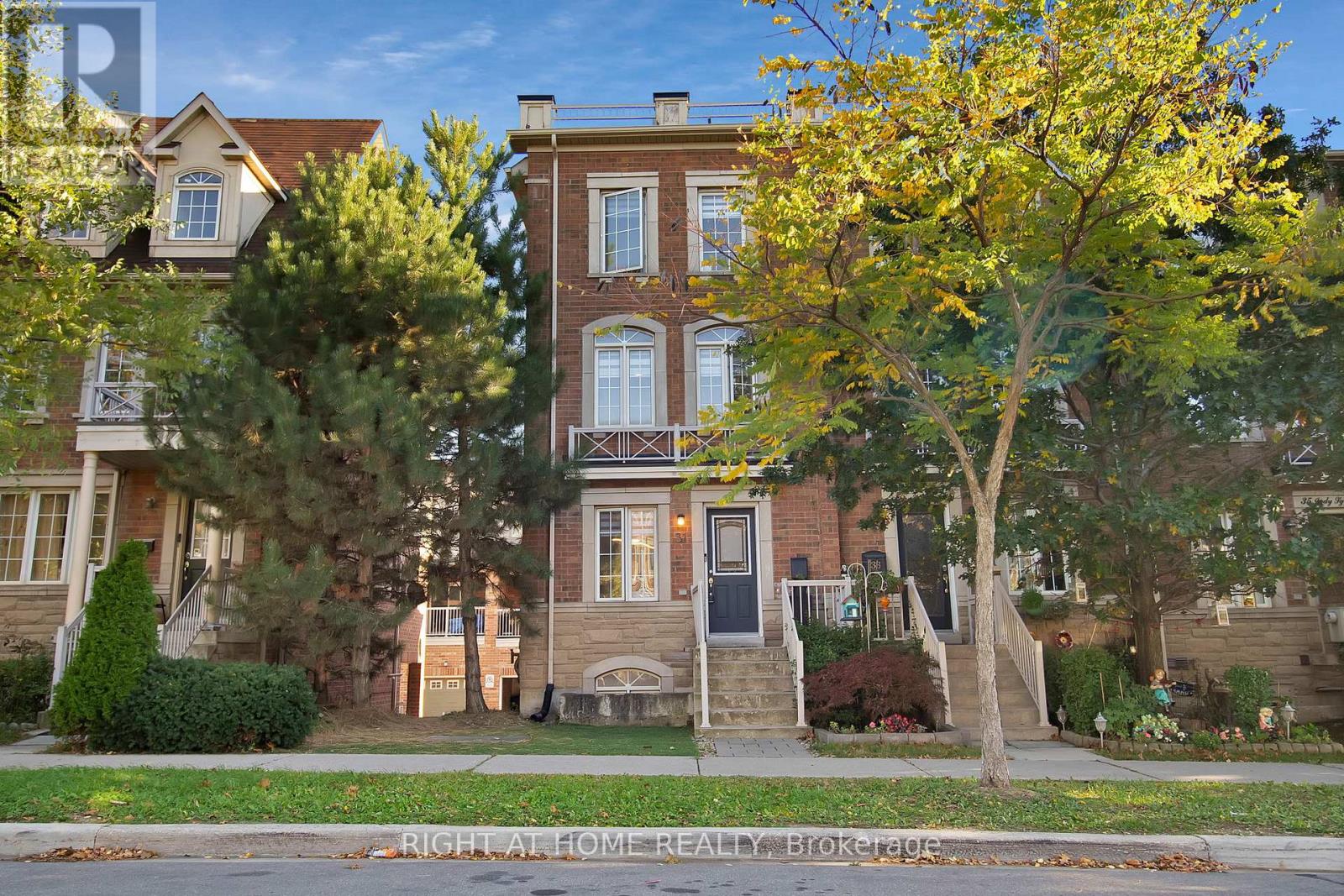 31 Judy Sgro Avenue, Toronto, Ontario  M3L 0A8 - Photo 3 - W12465457