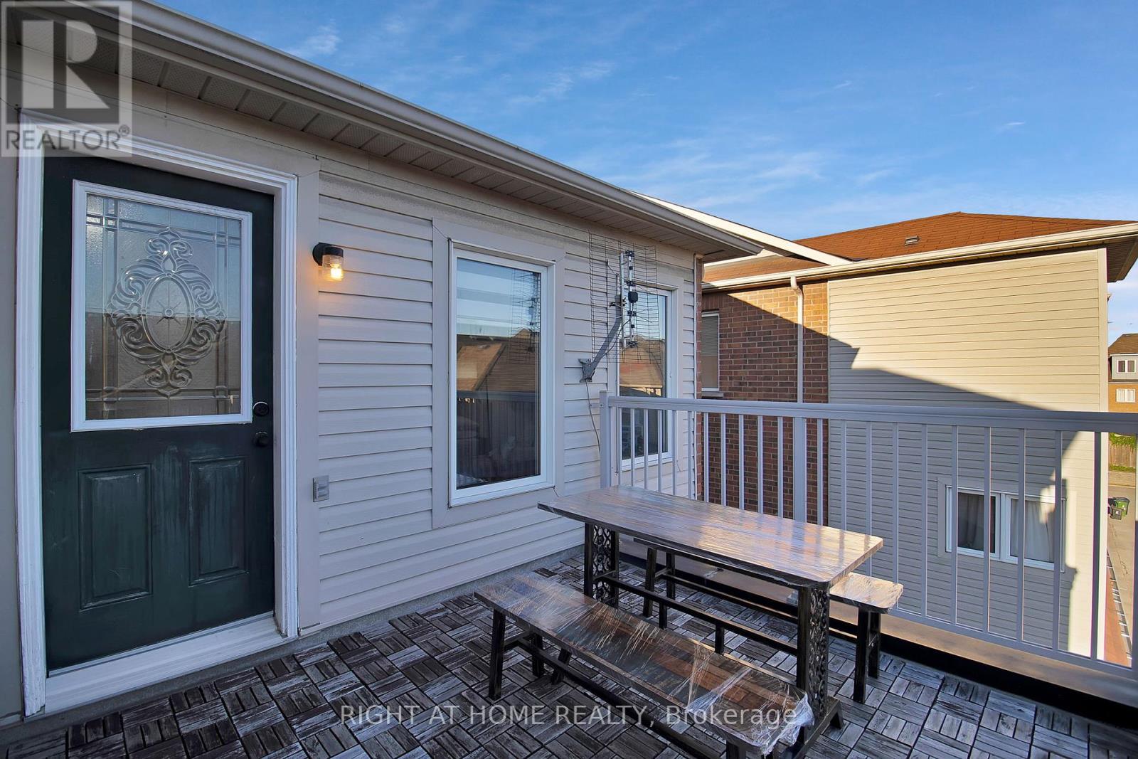 31 Judy Sgro Avenue, Toronto, Ontario  M3L 0A8 - Photo 38 - W12465457