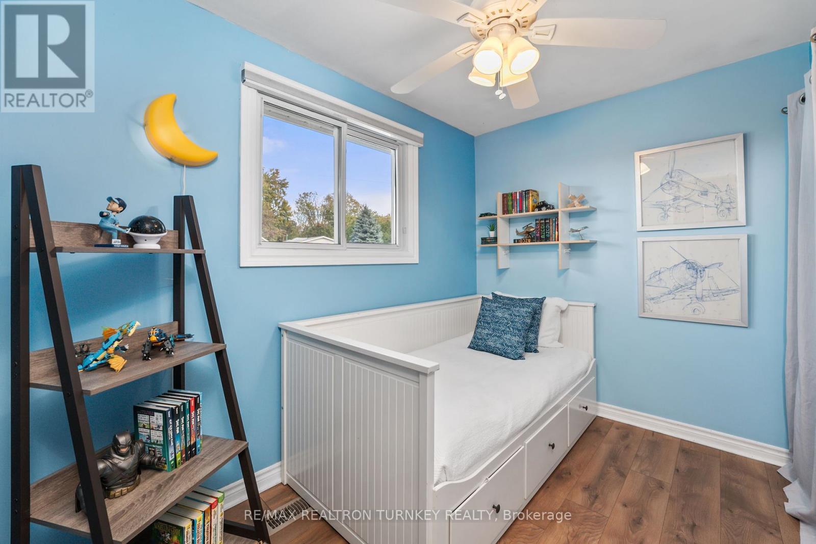 782 Third Avenue, Georgina, Ontario  L0E 1S0 - Photo 21 - N12463480
