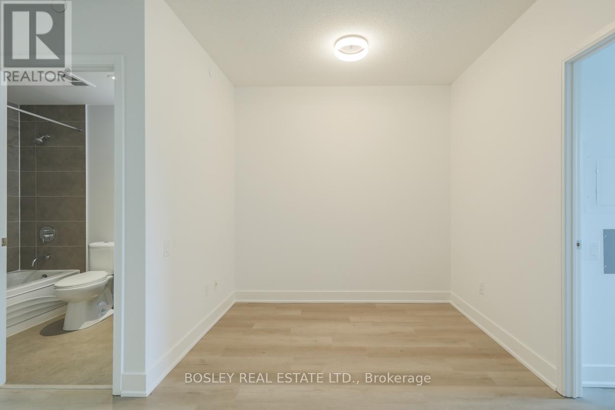 407 - 7608 Yonge Street, Vaughan, Ontario  L4J 0J5 - Photo 9 - N12430041
