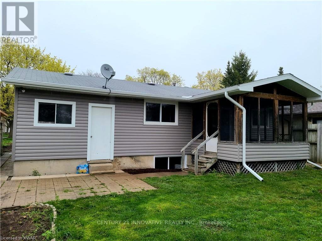 75 Pepperwood Crescent, Kitchener, Ontario  N2A 2R4 - Photo 11 - X12465300