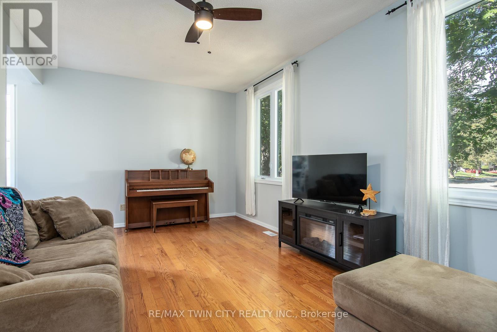 19 Keewatin Avenue, Kitchener, Ontario  N2B 3M1 - Photo 18 - X12465330