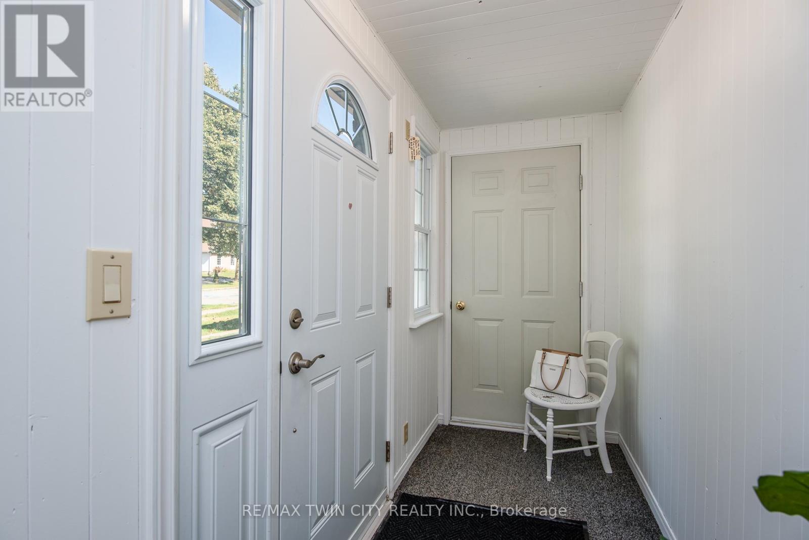 19 Keewatin Avenue, Kitchener, Ontario  N2B 3M1 - Photo 30 - X12465330
