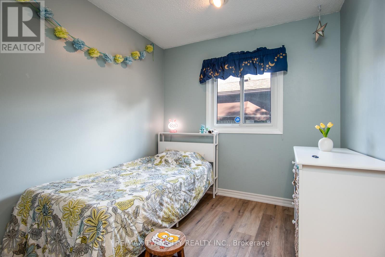 19 Keewatin Avenue, Kitchener, Ontario  N2B 3M1 - Photo 34 - X12465330
