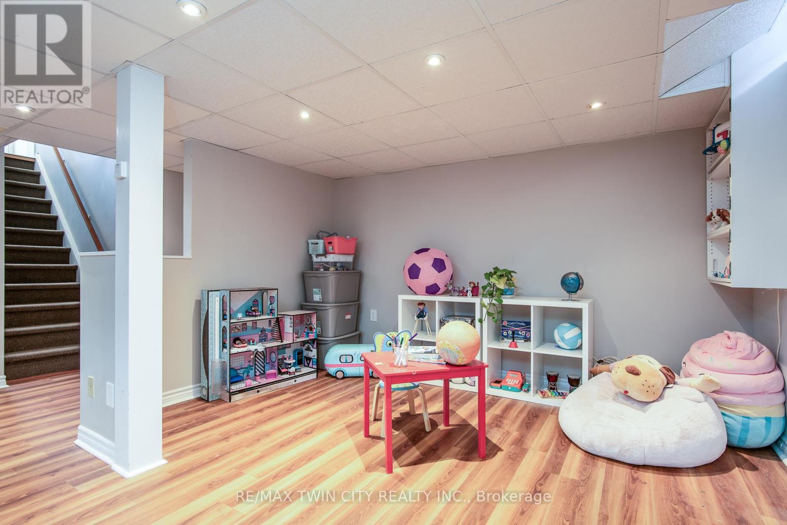 19 Keewatin Avenue, Kitchener, Ontario  N2B 3M1 - Photo 45 - X12465330