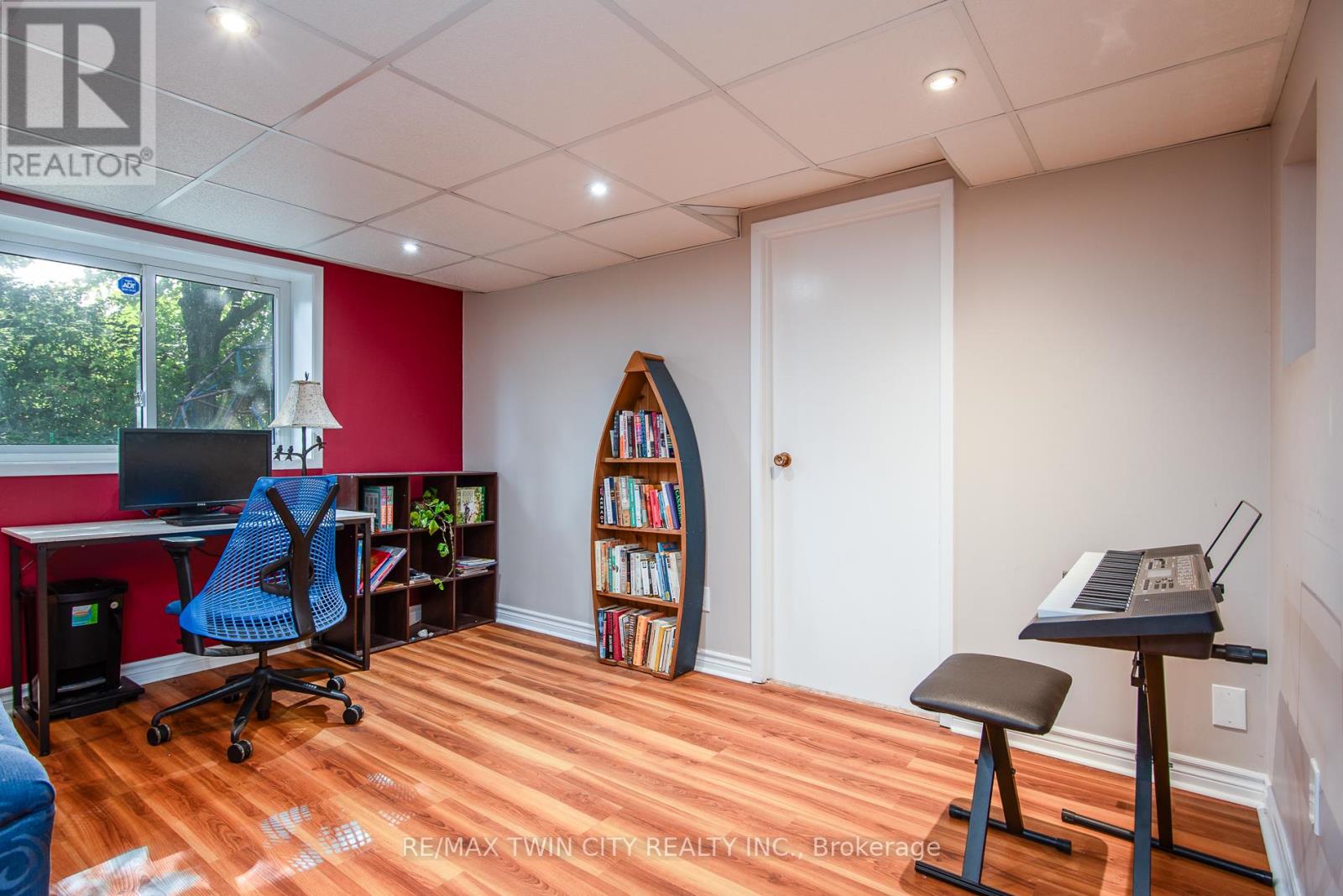 19 Keewatin Avenue, Kitchener, Ontario  N2B 3M1 - Photo 47 - X12465330