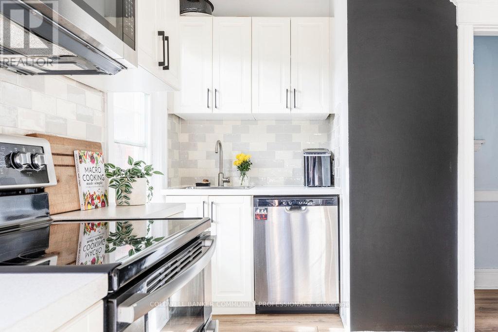 380 Beach Road, Hamilton, Ontario  L8H 3K5 - Photo 21 - X12465358