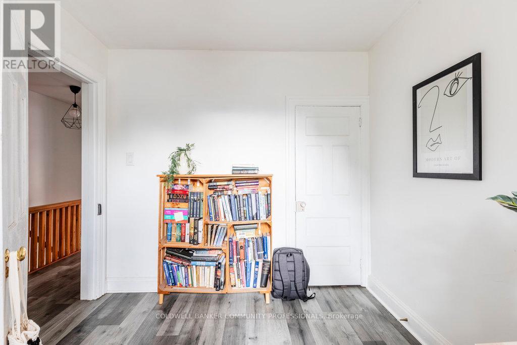 380 Beach Road, Hamilton, Ontario  L8H 3K5 - Photo 36 - X12465358