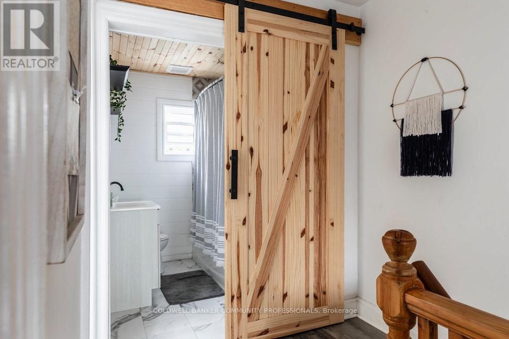 380 Beach Road, Hamilton, Ontario  L8H 3K5 - Photo 37 - X12465358