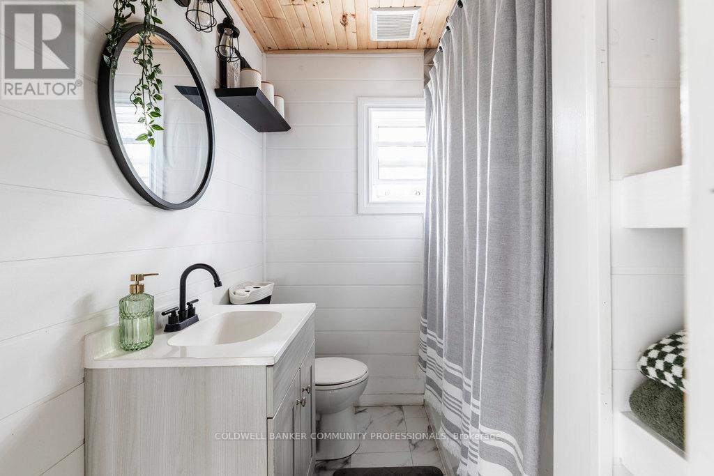 380 Beach Road, Hamilton, Ontario  L8H 3K5 - Photo 40 - X12465358