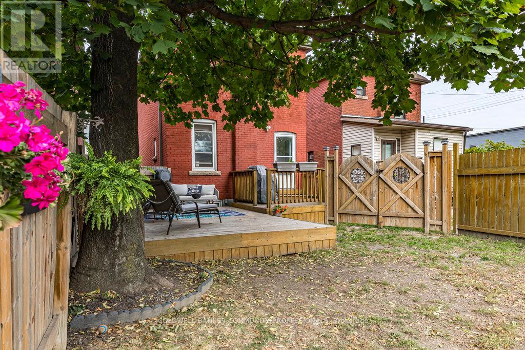 380 Beach Road, Hamilton, Ontario  L8H 3K5 - Photo 49 - X12465358