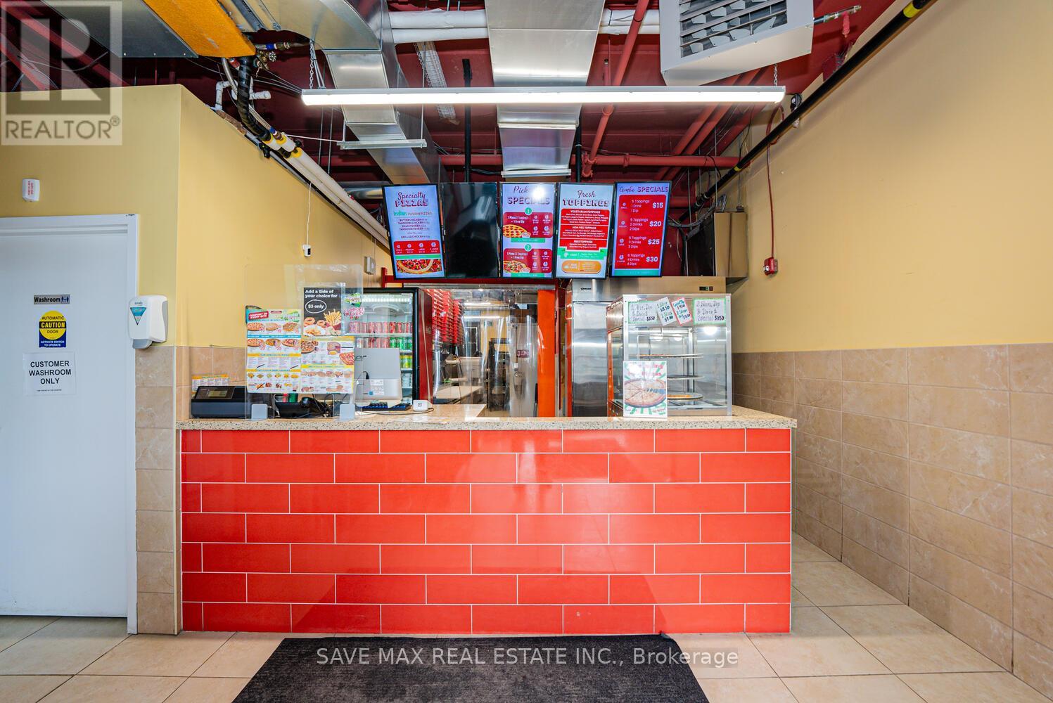 4 - 330 Philip Street W, Waterloo, Ontario  N2L 3W9 - Photo 11 - X12465374