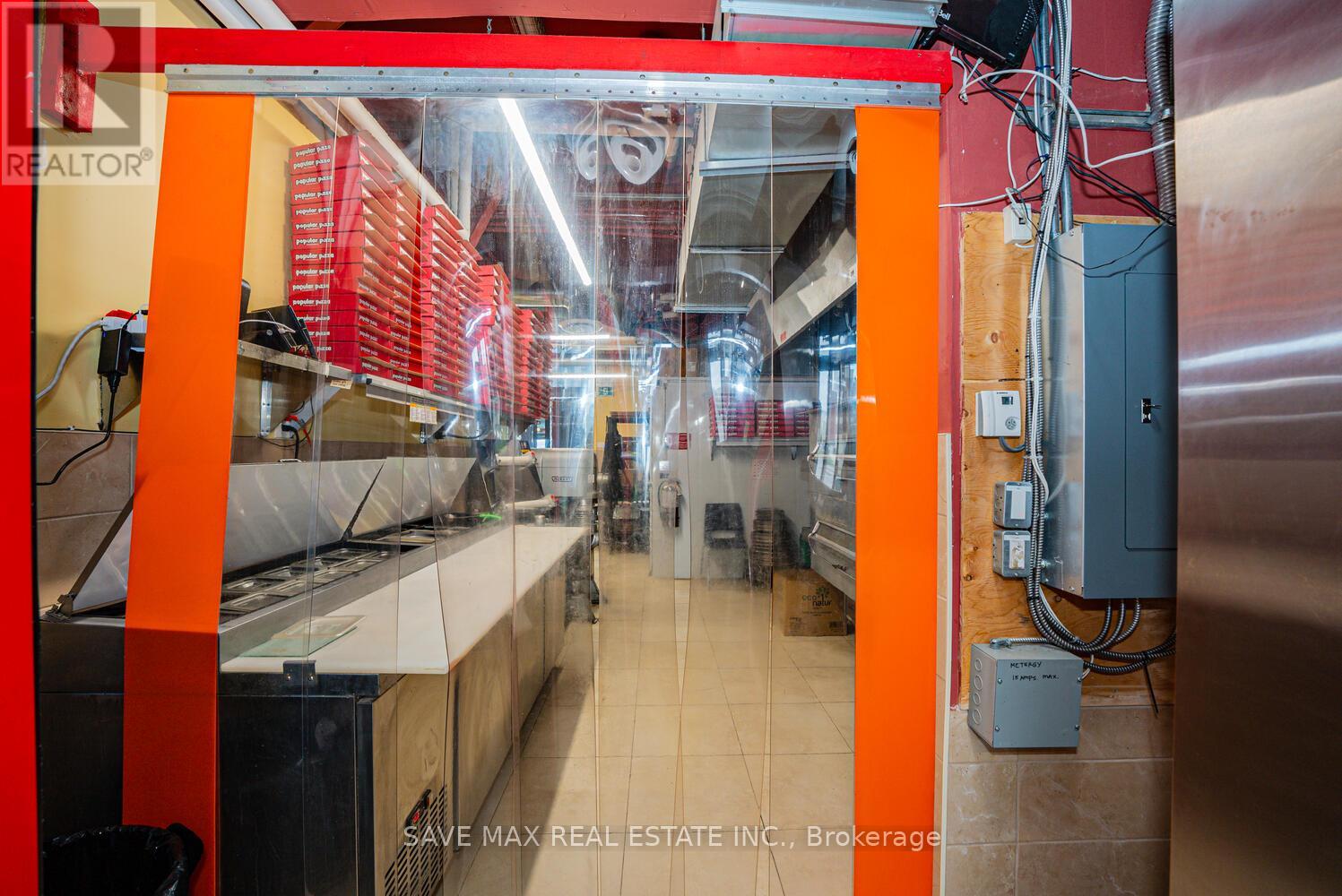 4 - 330 Philip Street W, Waterloo, Ontario  N2L 3W9 - Photo 17 - X12465374