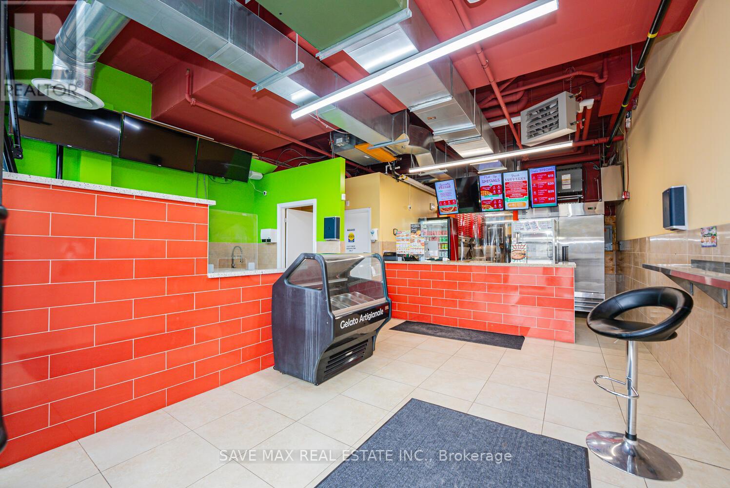 4 - 330 Philip Street W, Waterloo, Ontario  N2L 3W9 - Photo 9 - X12465374