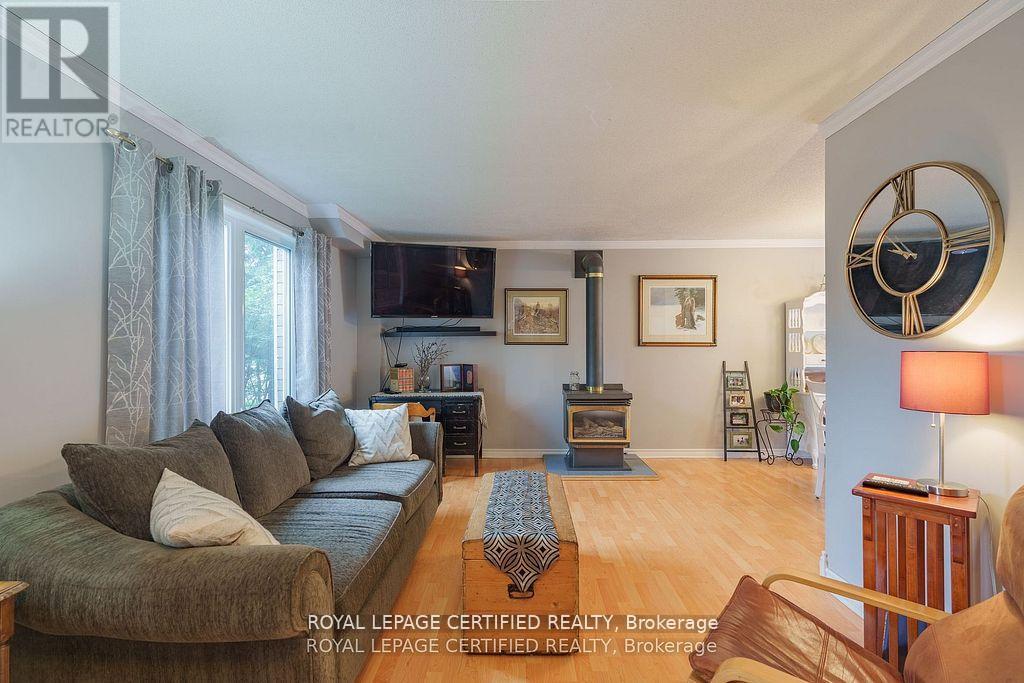 121 Leeson Street, East Luther Grand Valley, Ontario  L9W 5Y8 - Photo 5 - X12465388