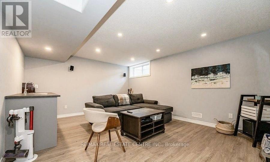 85 Bankside Drive, Kitchener, Ontario  N2N 3M4 - Photo 17 - X12465396