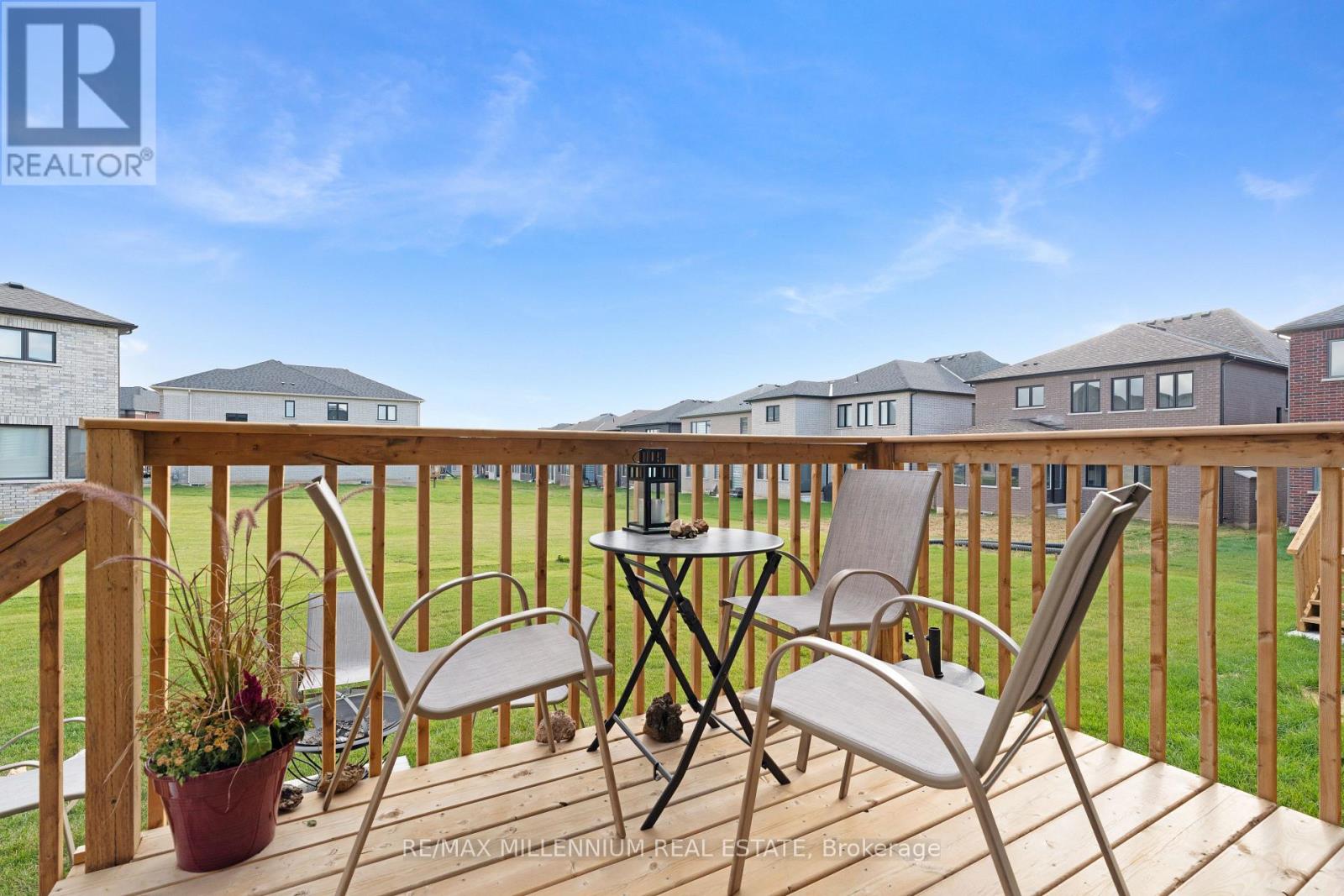 816 Knights Lane, Woodstock, Ontario  N4T 0P3 - Photo 35 - X12465435