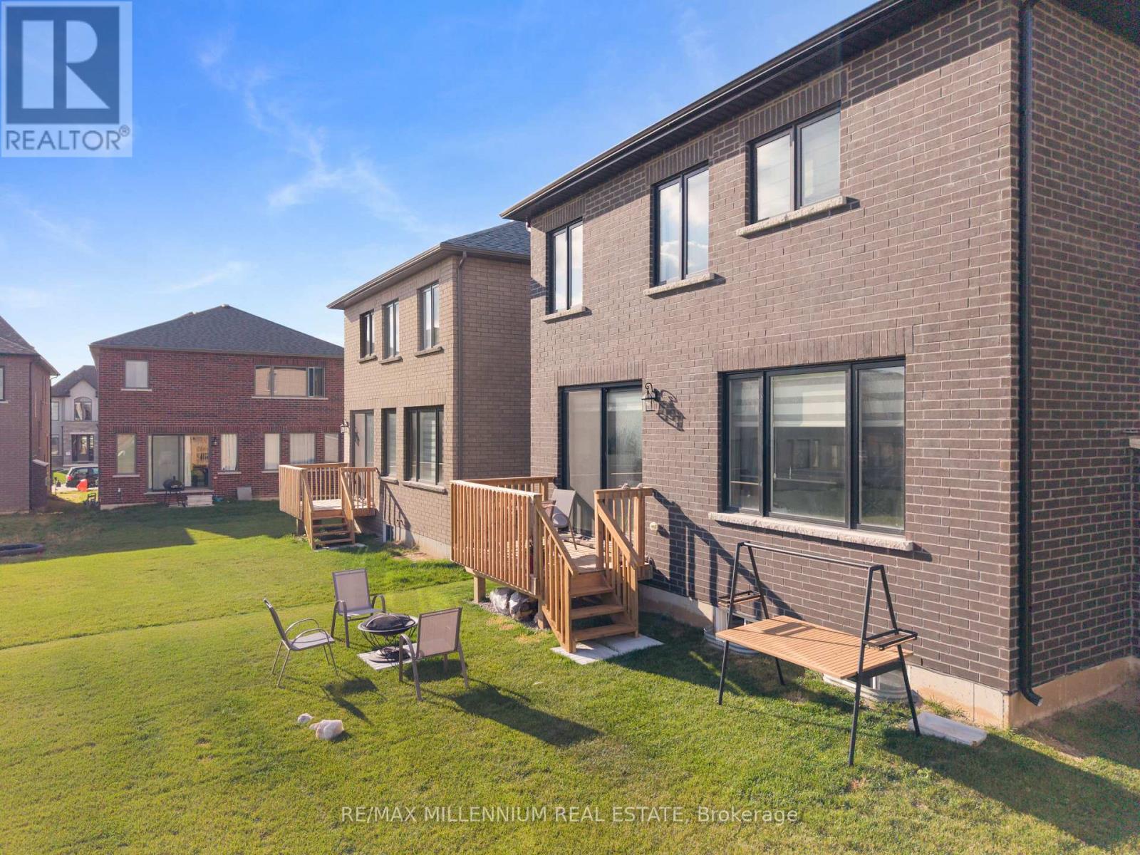 816 Knights Lane, Woodstock (Woodstock - North), Ontario  N4T 0P3 - Photo 36 - X12465435